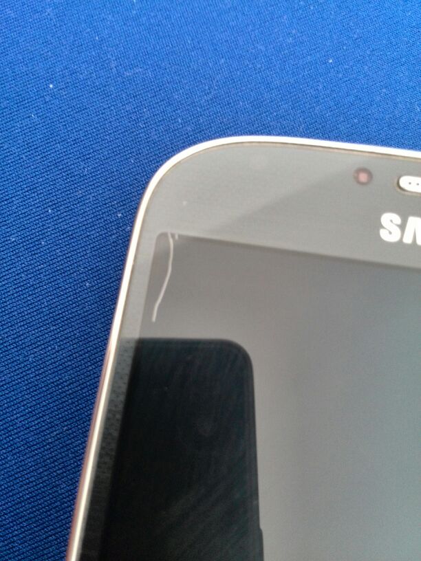 kratzer oder sprung im display? ( Galaxy S4